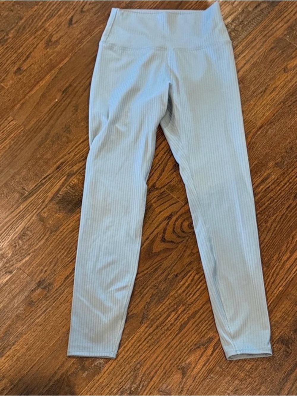 Vuori Inversion Ribbed Leggings (XS) and Tank (S) Set — Mist - Picture 6 of 9